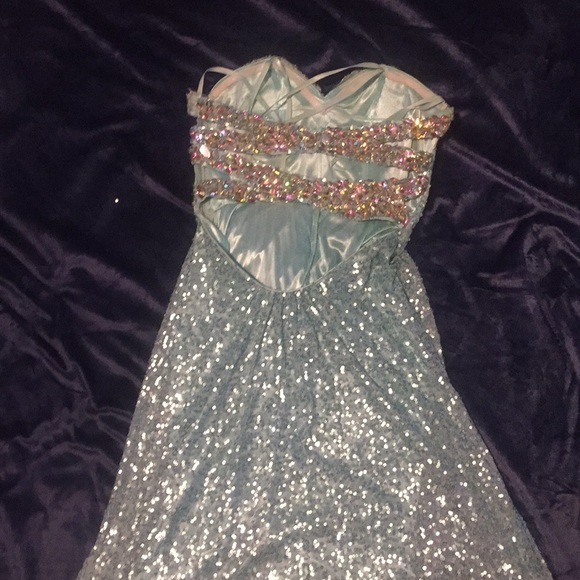 Prom dress! - Picture 3 of 3